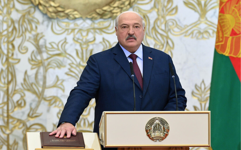 Александр Григорьевич Лукашенко вступил в должность Президента Республики Беларусь