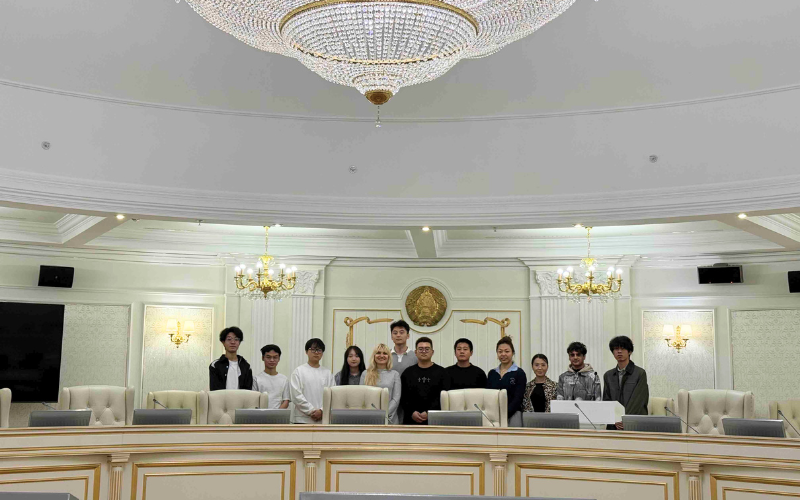 Президент-Отель провел день открытых дверей для студентов из КНР ФМО БГУ