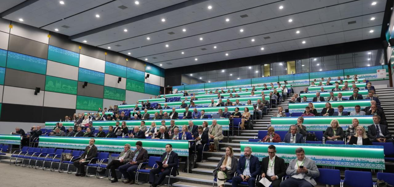 Международная научно-практическая конференция «Эволюция дорожного дела – 2025. Автомобильные дороги и мосты: приоритеты и перспективы развития», посвященная 65-летию государственного предприятия «БелдорНИИ»: Фотография