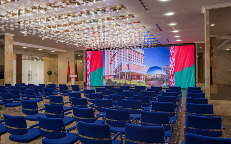 NEW: Светодиодный экран в конференц-зале «Националь»