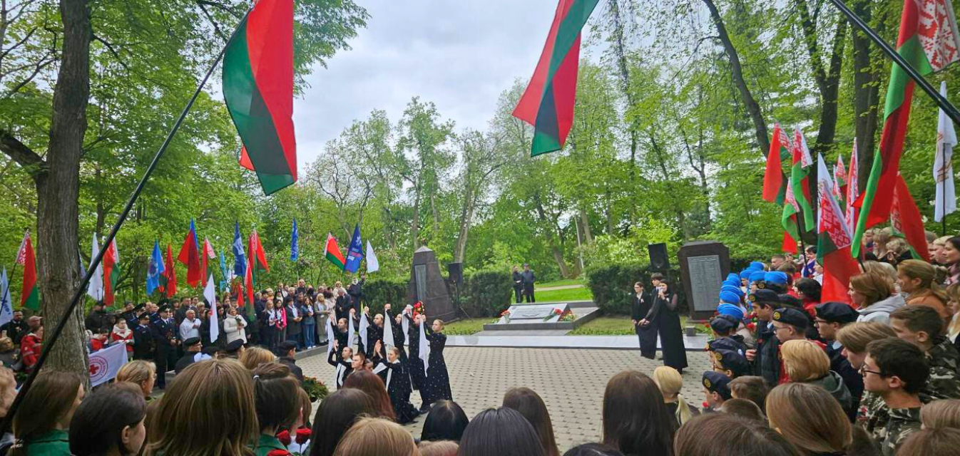 Президент-Отель чтит память героев Великой Отечественной войны: Фотография