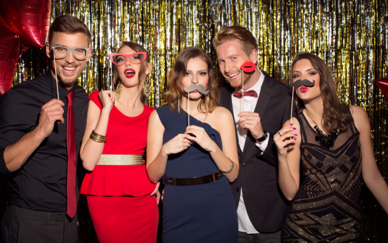 Предновогодние вечера 2026