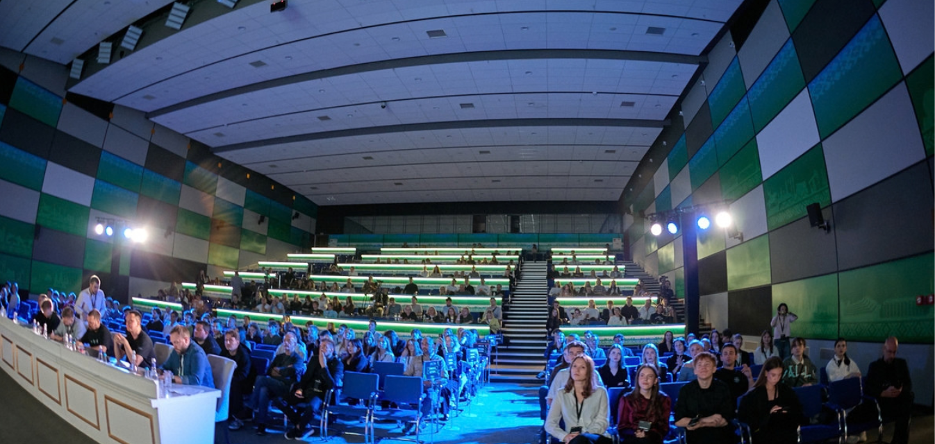 ATOM Startup Day объединил в «Президент-Отеле» молодых разработчиков и создателей ИИ-проектов: Фотография