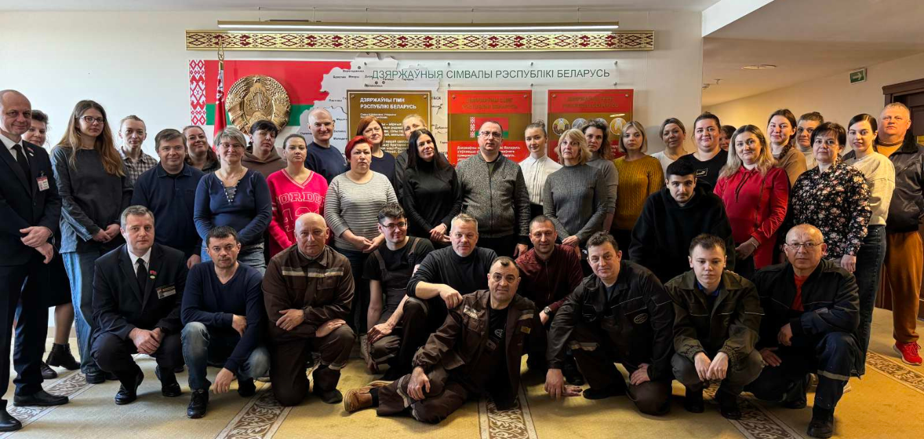 12.04.2025 Команда Президент-Отеля приняла участие в республиканском субботнике: Фотография